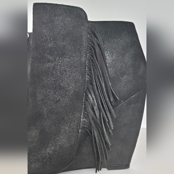 Charles David Genuine Suede Wedge Booties With Fringe On The Outer Side. Black. - Picture 6 of 9